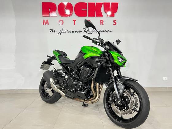 KAWASAKI Z900 